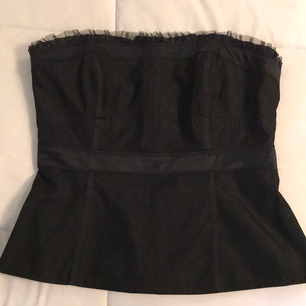 White House black market corset ⭐️👠